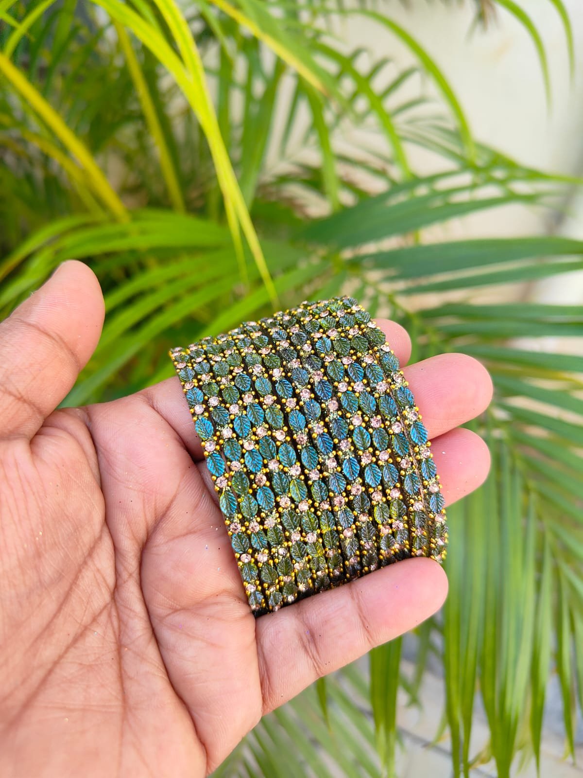 Leaf model glass bangles-Olive green