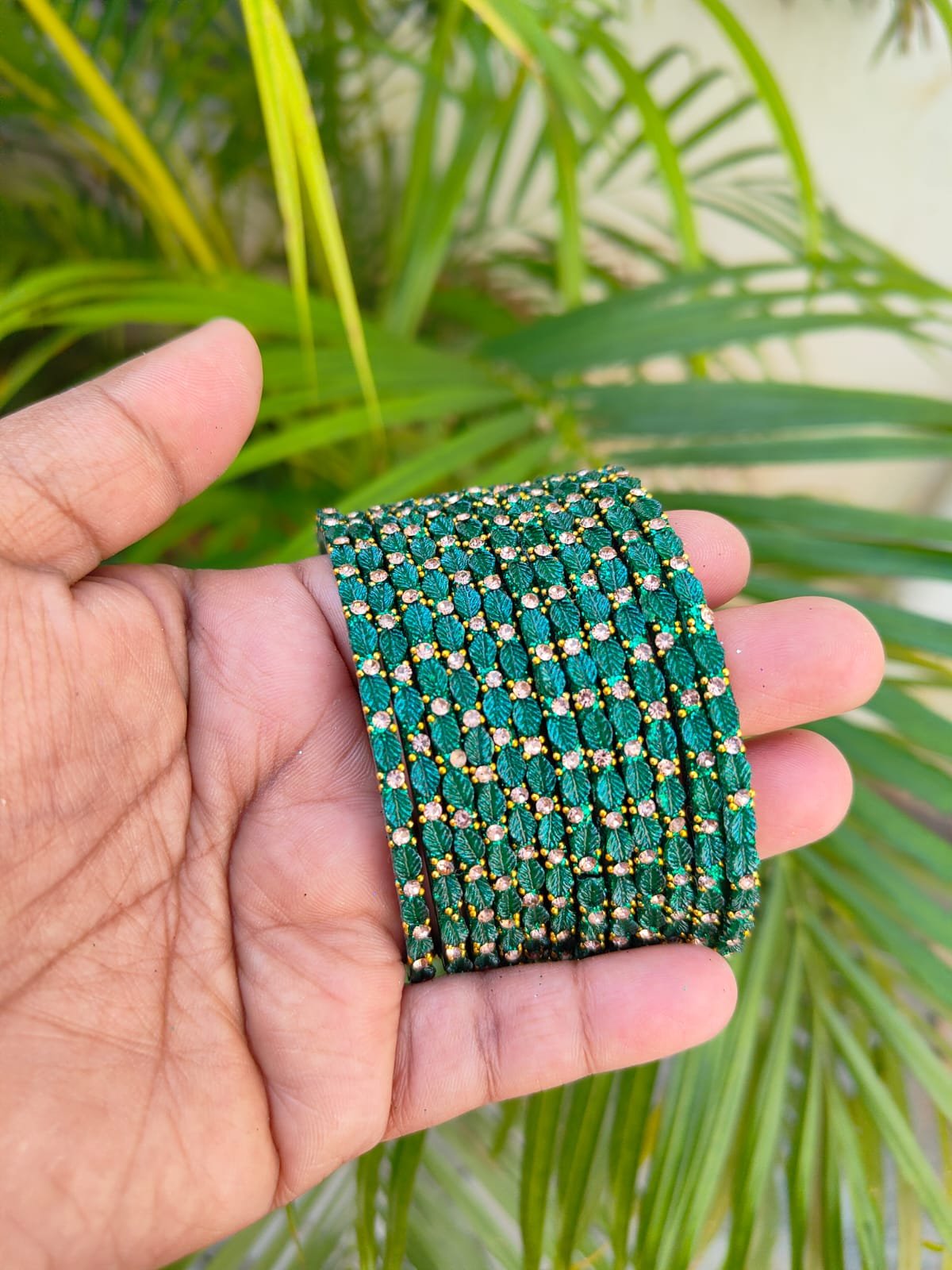 Leaf model glass bangles-Dark green