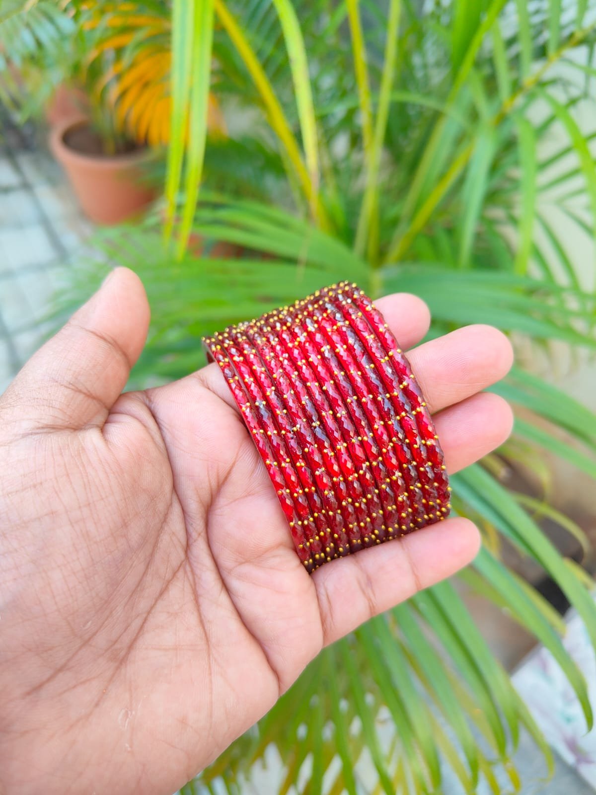Raindrop glass bangles (Maroon)